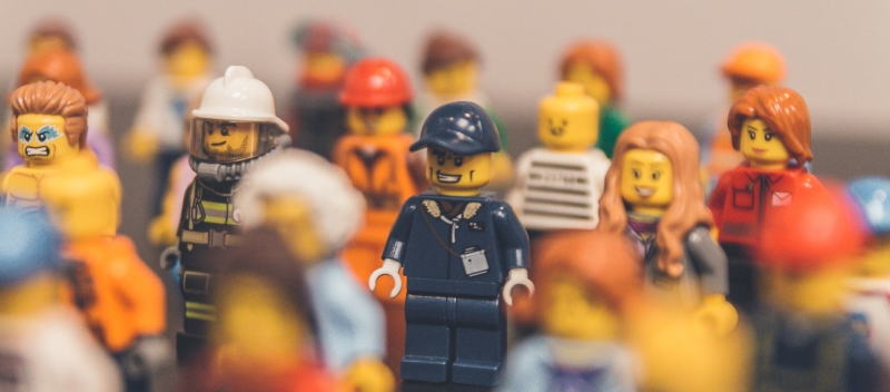 LEGO online community case study: what benefits do they get from it?
